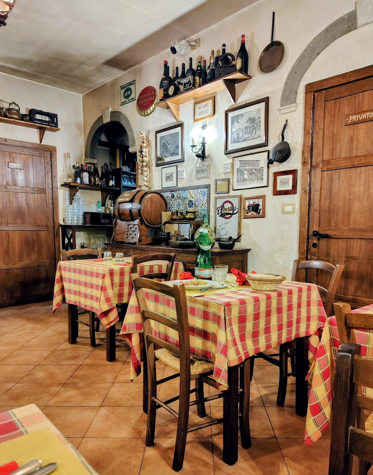 Foto 1 di Osteria Degli Ubertini