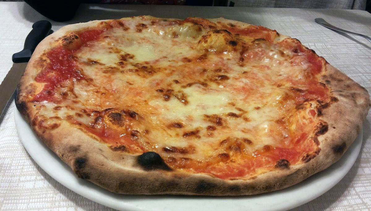 Foto 2 di Pizzeria Da Tonino