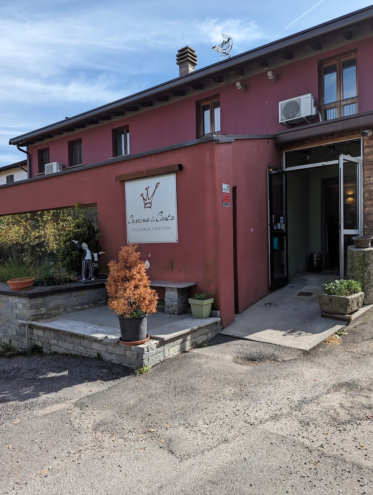 HOSTARIA CASCINA LA COSTA