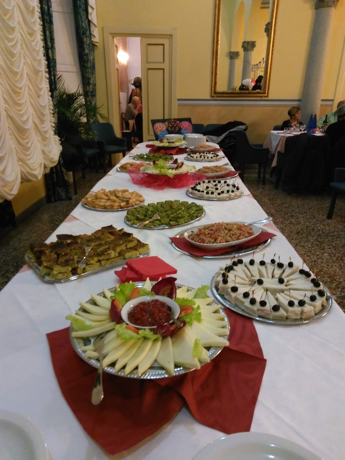 Foto 2 di Ristorante Circolo dei forestieri